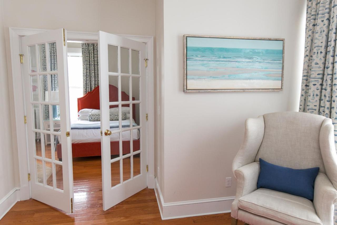 The Bayberry Bed & Breakfast Newport Exterior photo