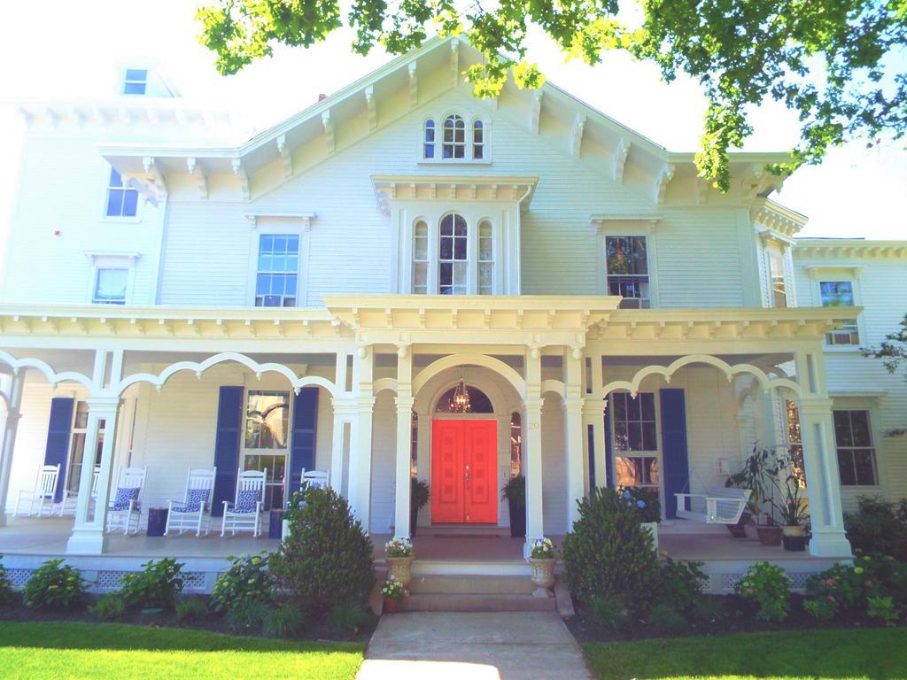 The Bayberry Bed & Breakfast Newport Exterior photo